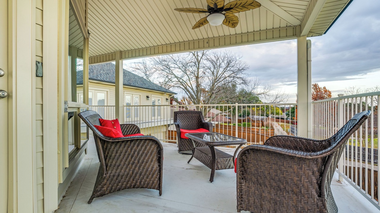 Photo of Patio Balcony in Garland