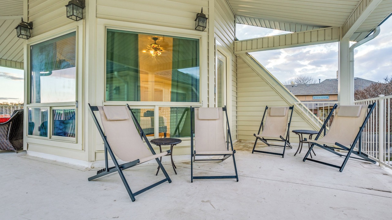 Photo of Patio Balcony in Garland