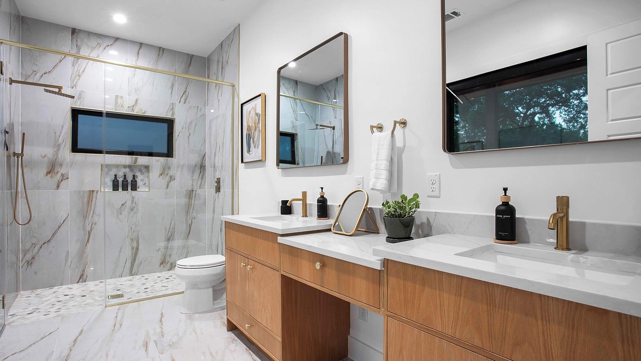 Photo of Bathroom in South Lamar