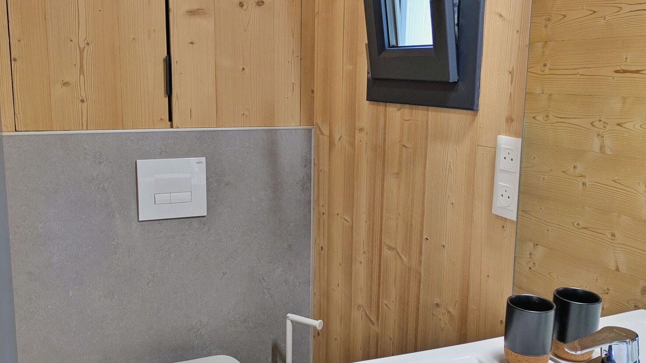 Photo of Bathroom in Saint-Berthevin