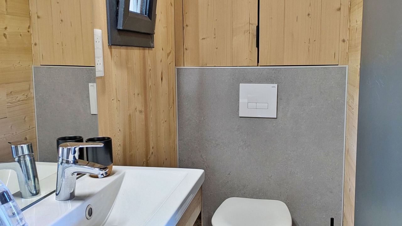 Photo of Bathroom in Saint-Berthevin