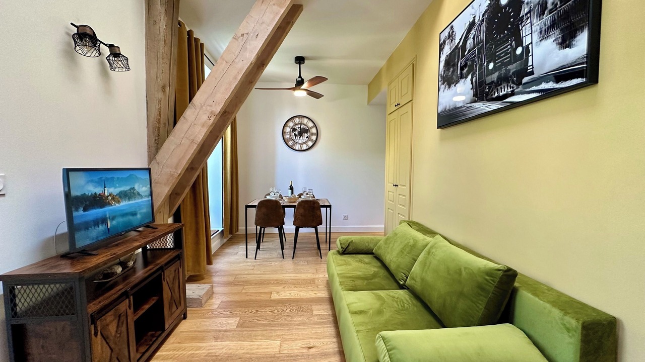 Photo of Livingroom in Convention