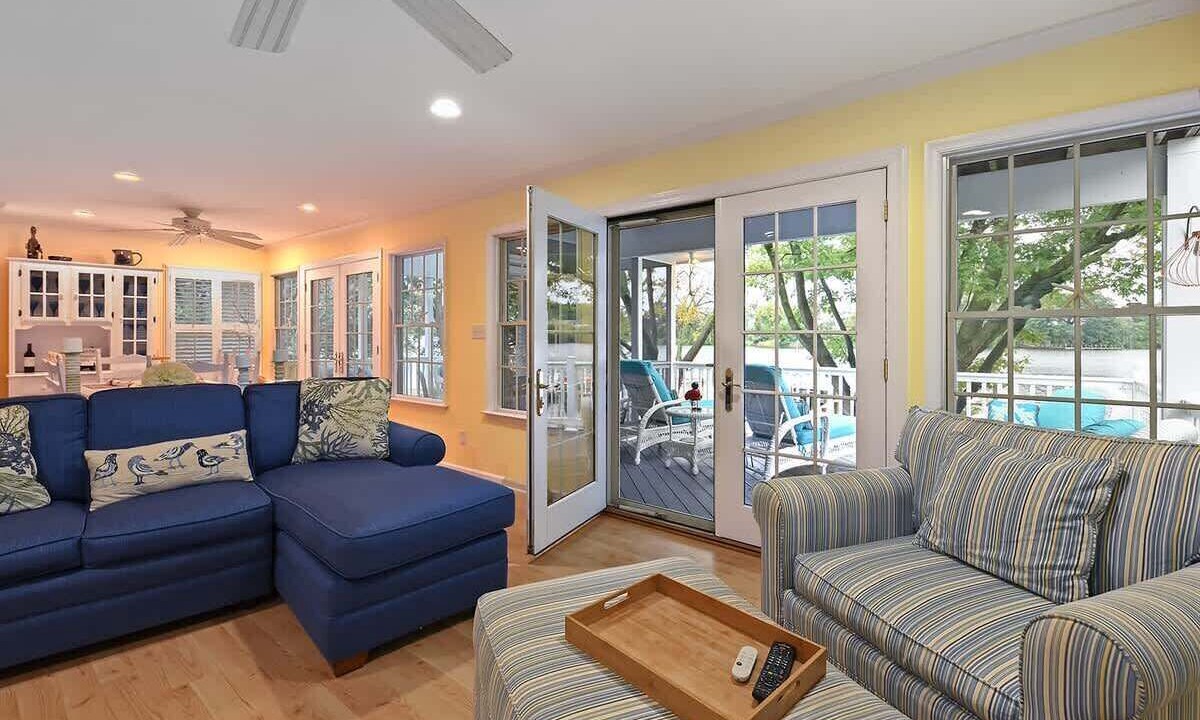 Photo of Livingroom in Middle River