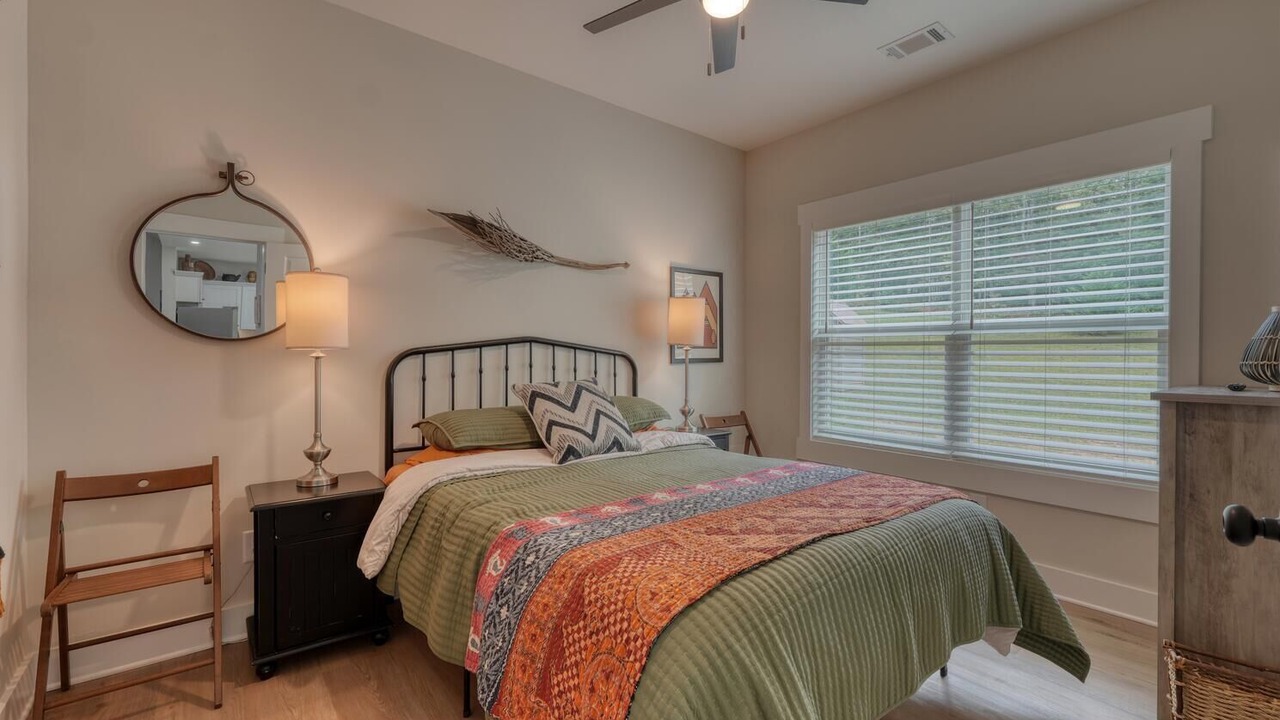 Photo of Bedroom in Dahlonega