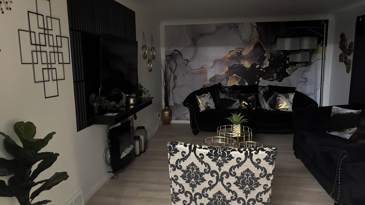 Photo of Livingroom in Warren