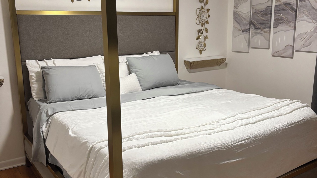 Photo of Bedroom in Warren