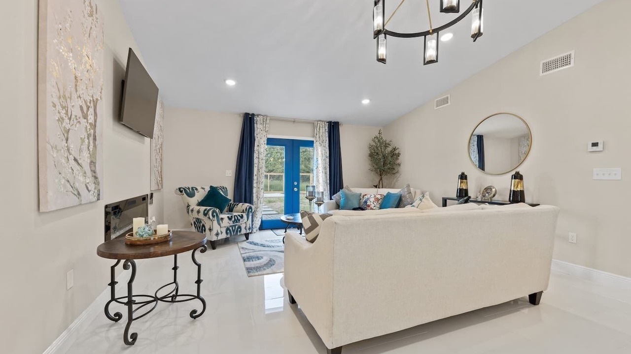 Photo of Livingroom in Flour Bluff