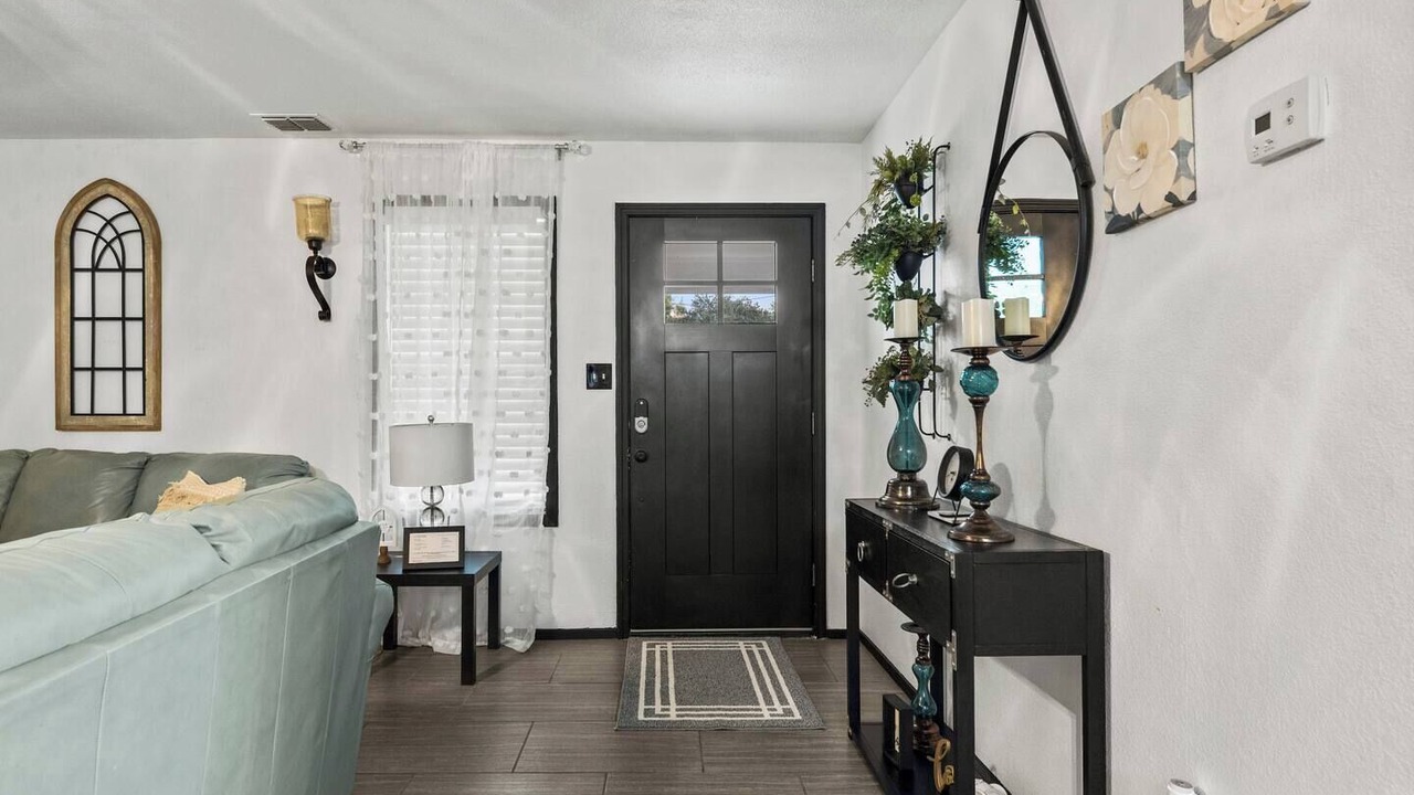 Photo of Livingroom in South Side
