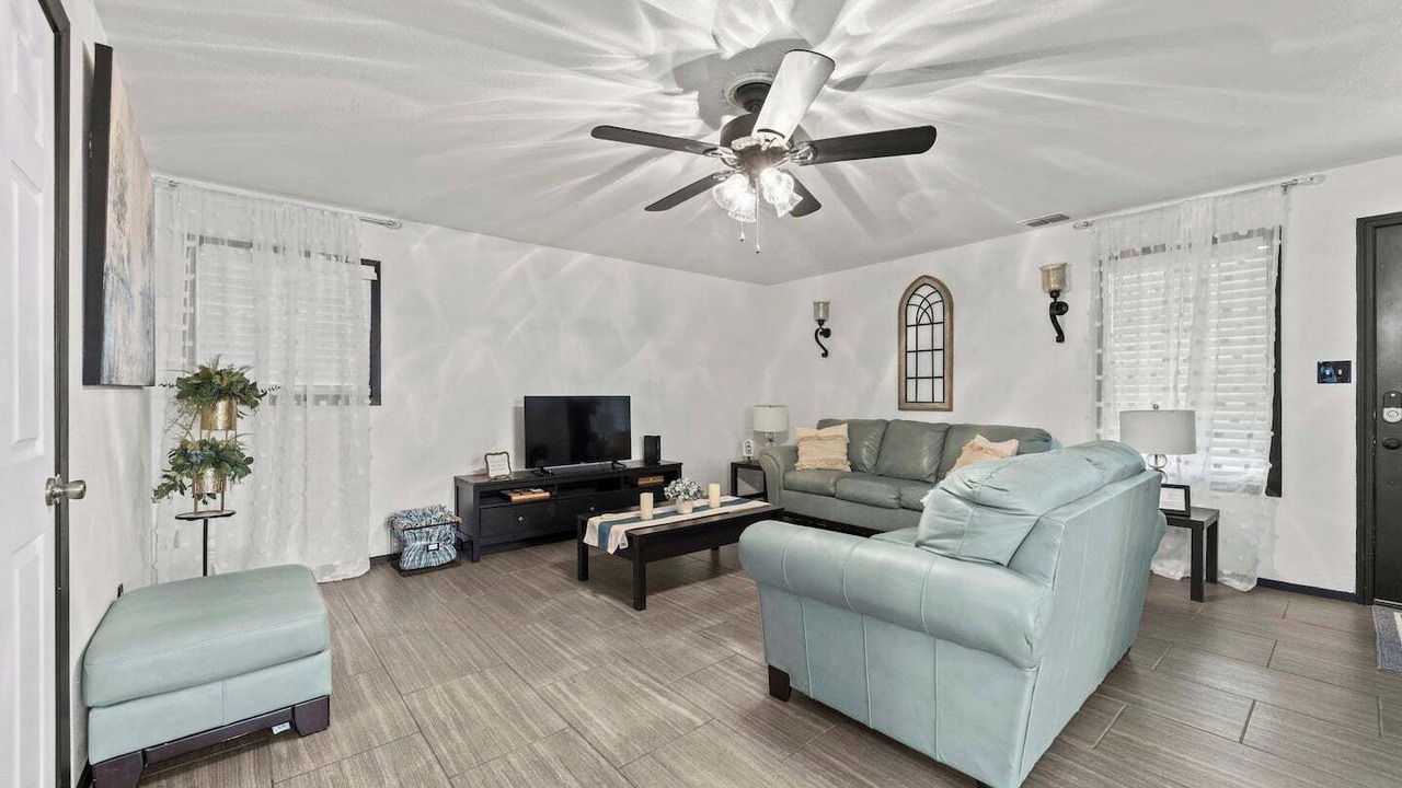 Photo of Livingroom in South Side