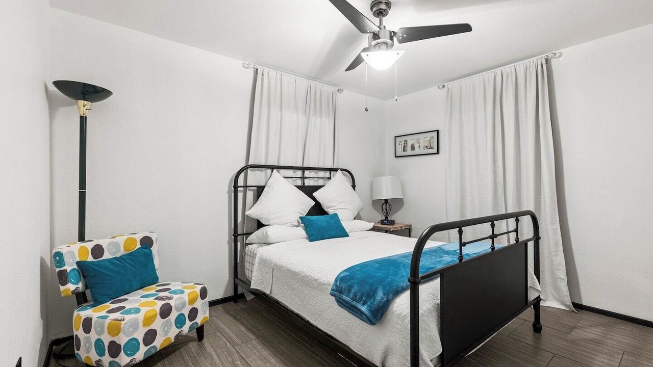 Photo of Bedroom in South Side