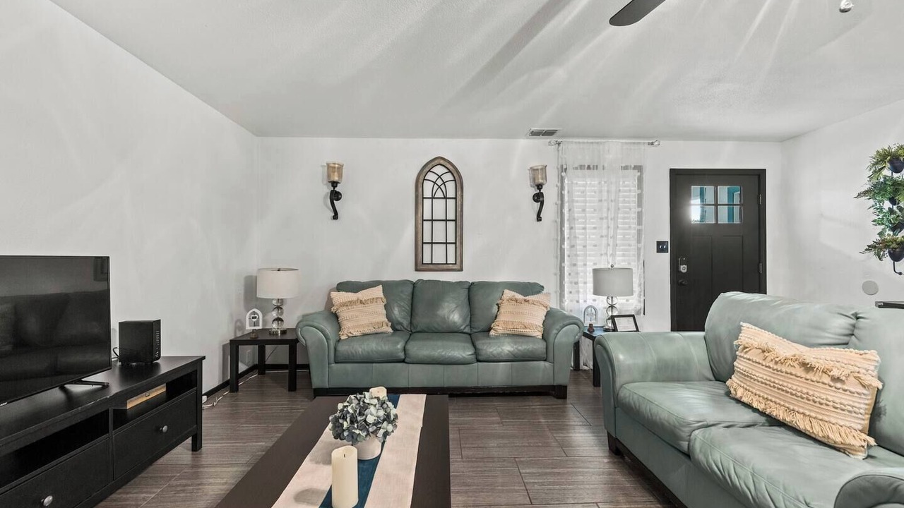 Photo of Livingroom in South Side