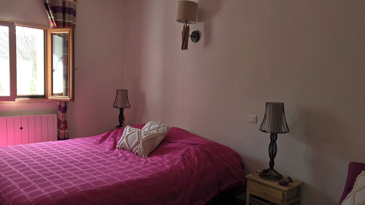 Photo of Bedroom in Serra-di-Ferro