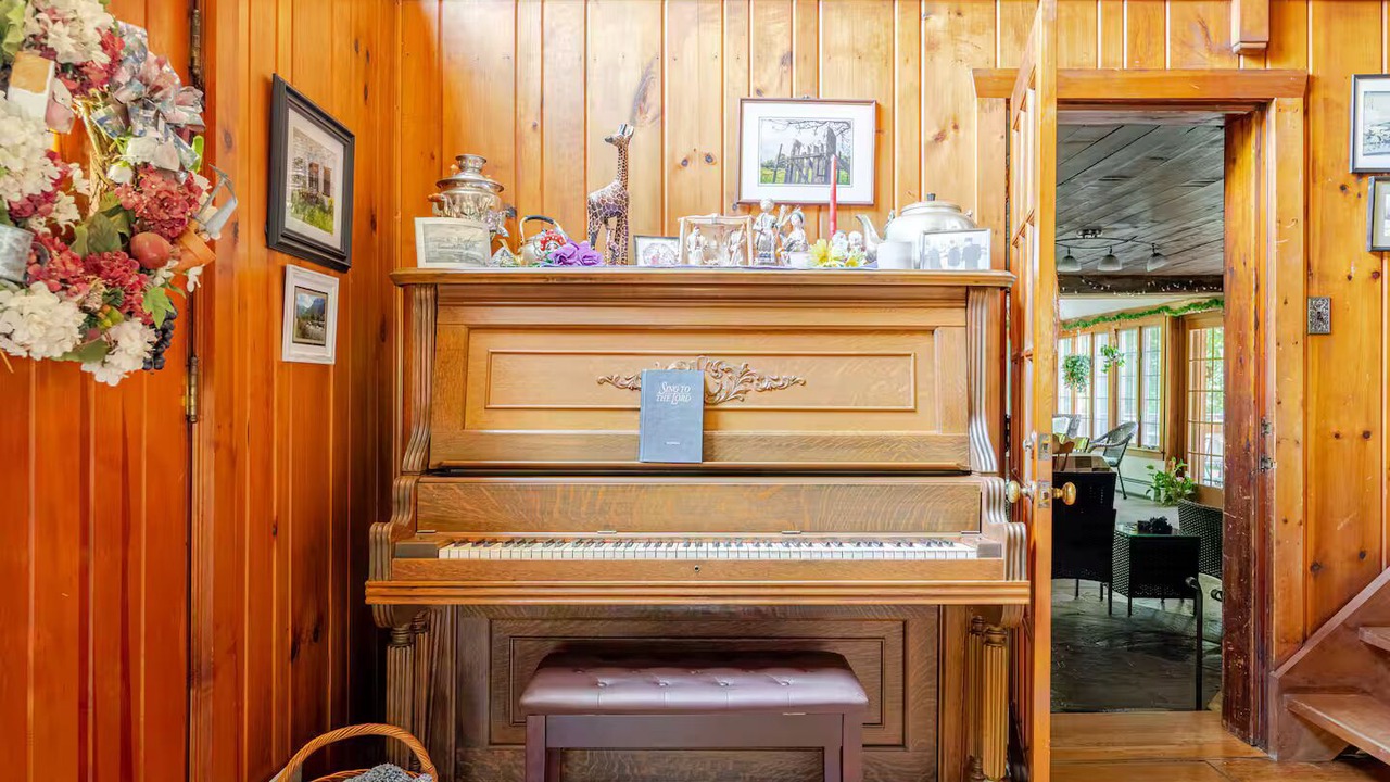 Photo of Others in Hatfield