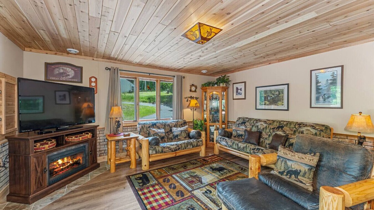 Photo of Livingroom in Phelps