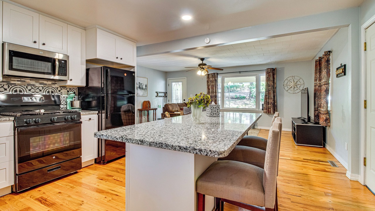 Photo of Kitchen in Mammoth Spring