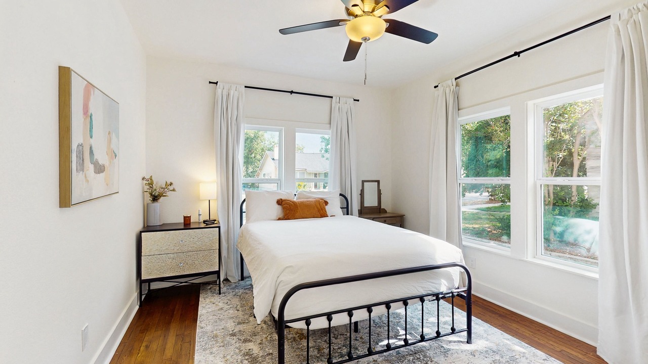Photo of Bedroom in Highland Park
