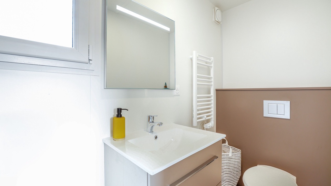 Photo of Bathroom in Caurel