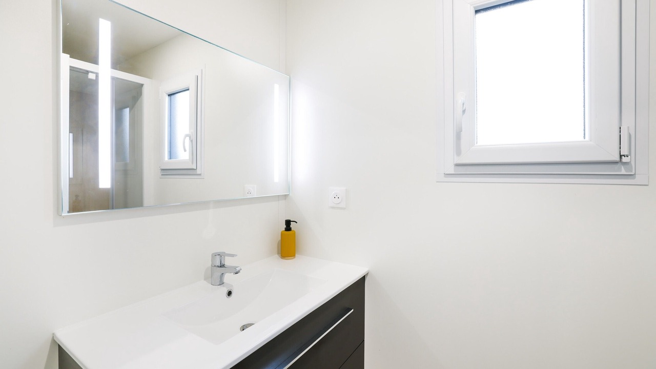 Photo of Bathroom in Caurel