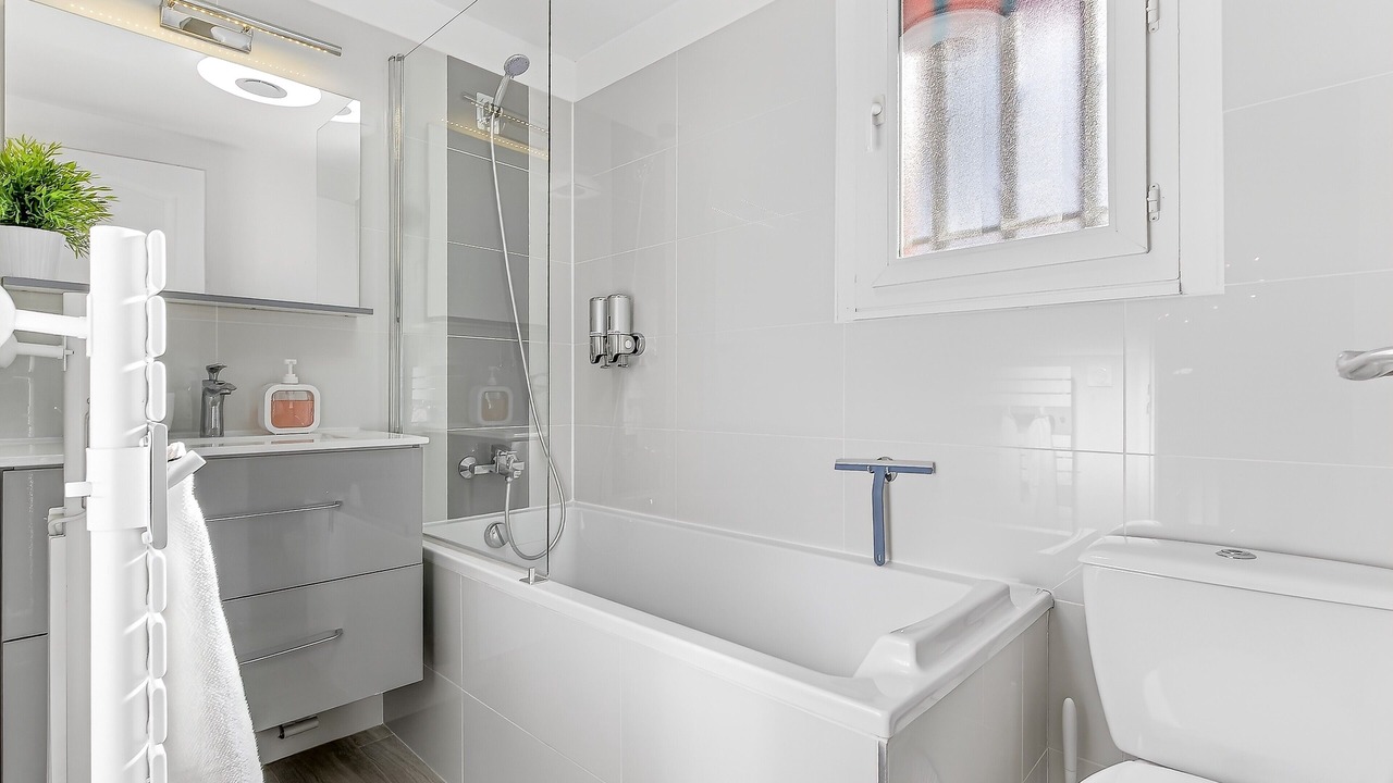 Photo of Bathroom in Seyne