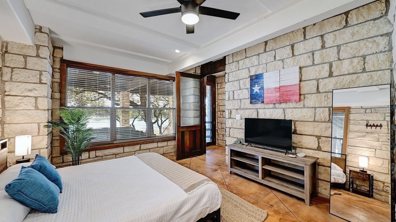 Photo of Bedroom in Circle J Ranch Lakeside