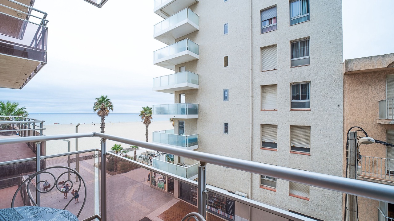 Photo of Outdoor in La Jetee