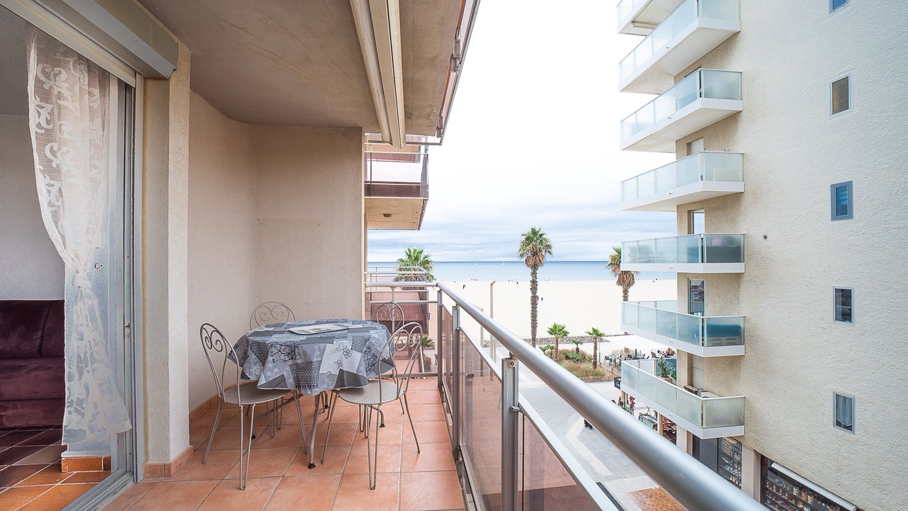 Photo of Outdoor in La Jetee