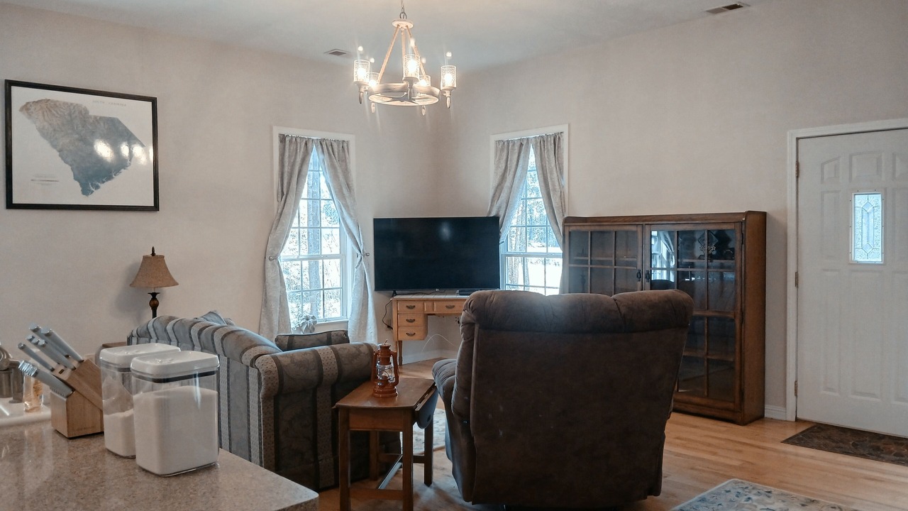 Photo of Livingroom in Pineland
