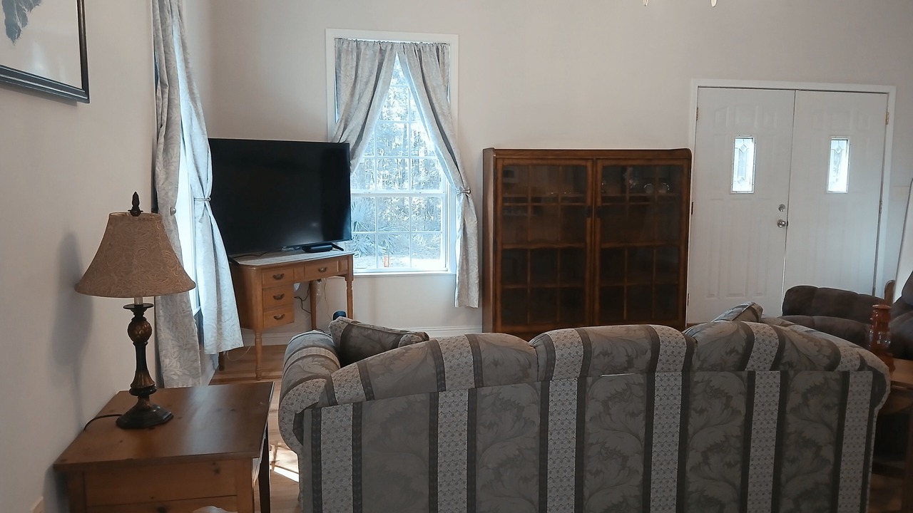 Photo of Livingroom in Pineland