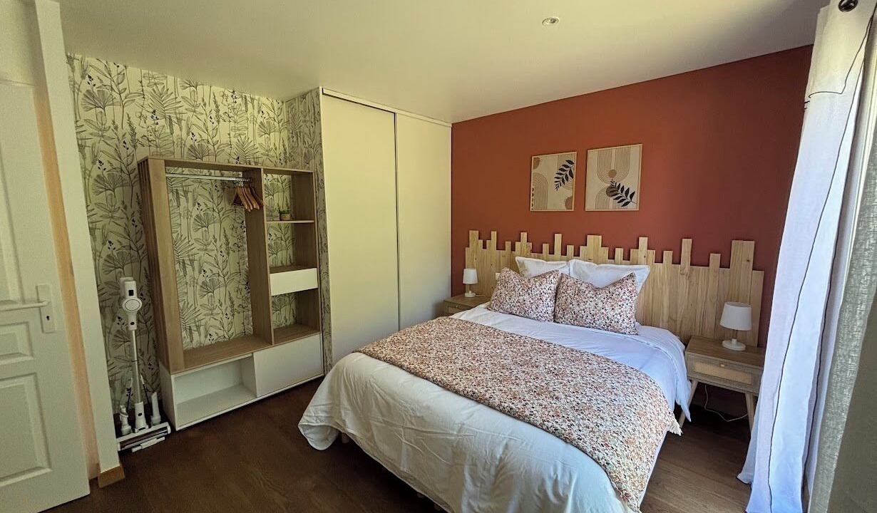 Photo of Bedroom in Mouilleron-le-Captif