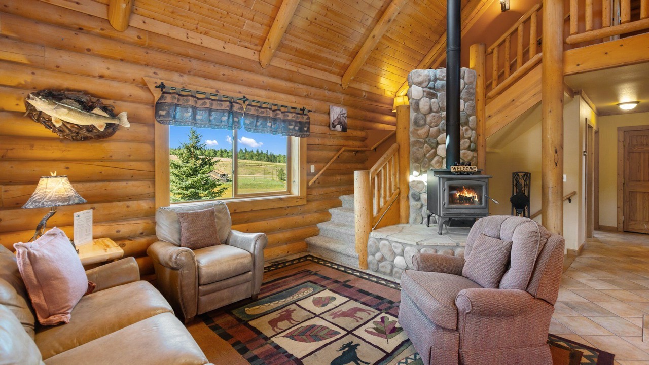 Photo of Livingroom in Divide