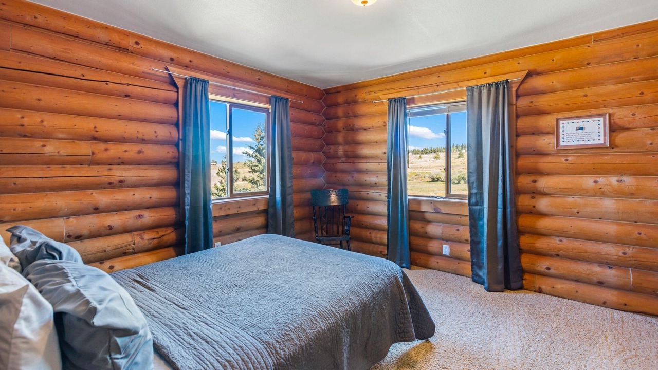Photo of Bedroom in Divide