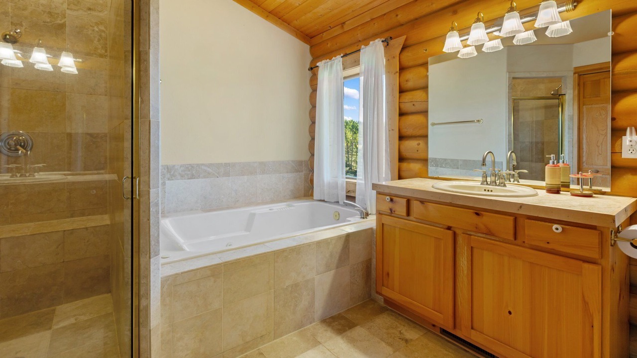 Photo of Bathroom in Divide