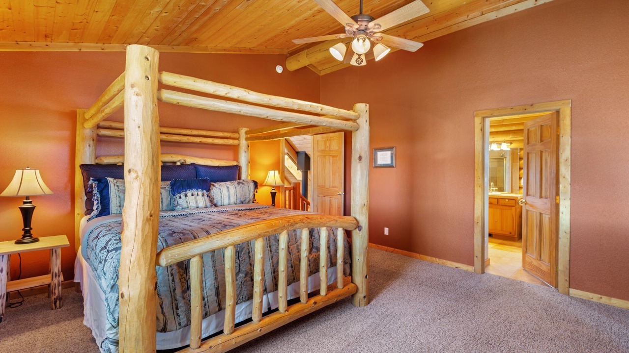 Photo of Bedroom in Divide