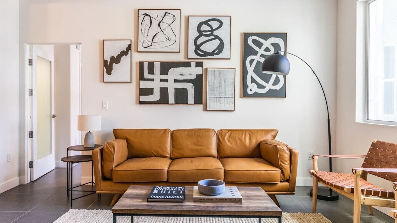 Photo of Livingroom in Historic Core