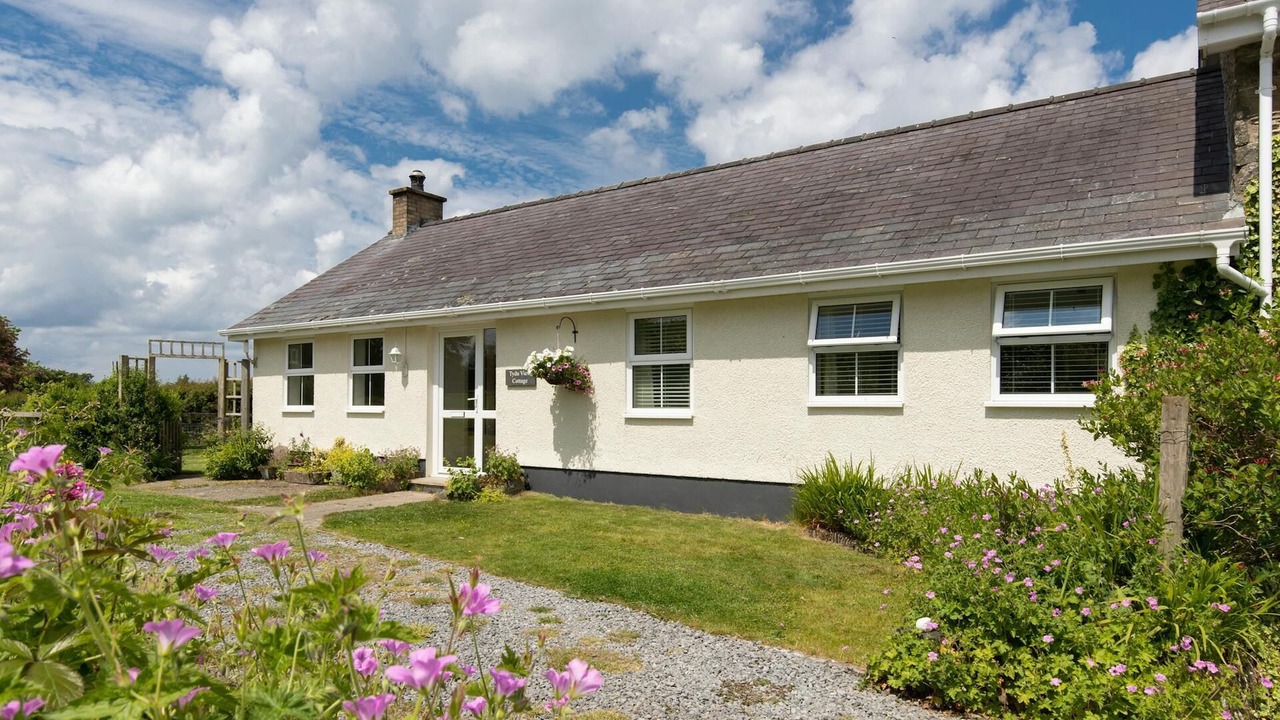 Photo of Others in Llandyssiliogogo