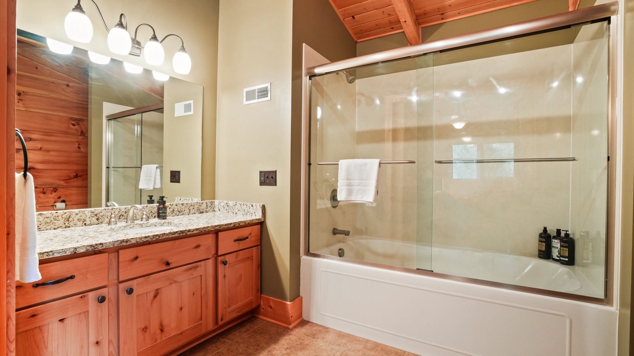 Photo of Bathroom in Rockbridge