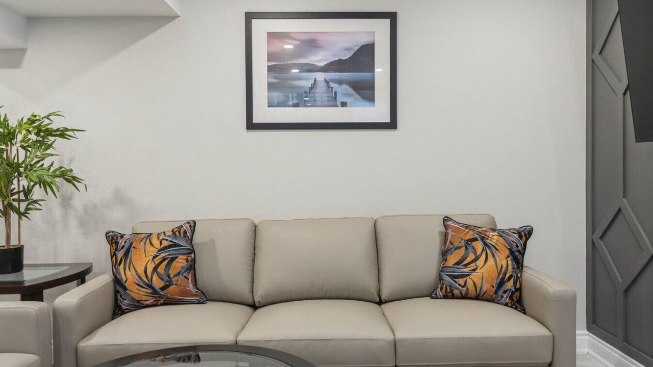 Photo of Livingroom in Whitchurch-Stouffville