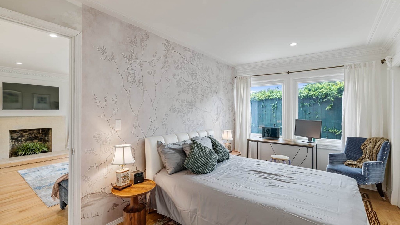 Photo of Bedroom in Westlake