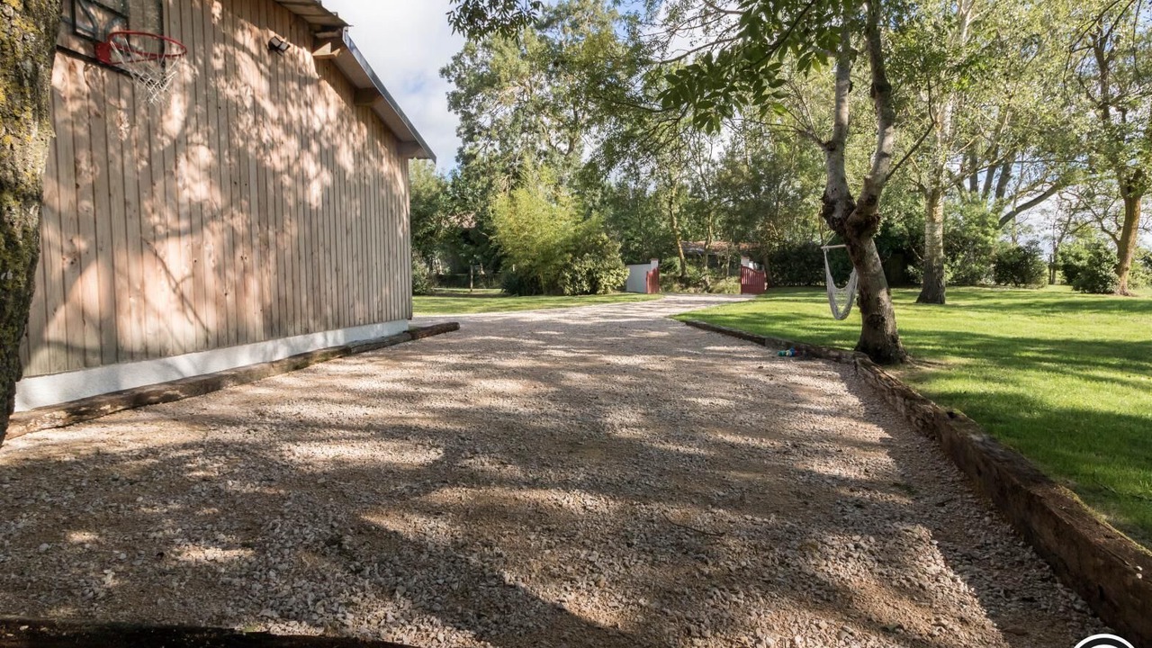 Photo of Outdoor in Lahage