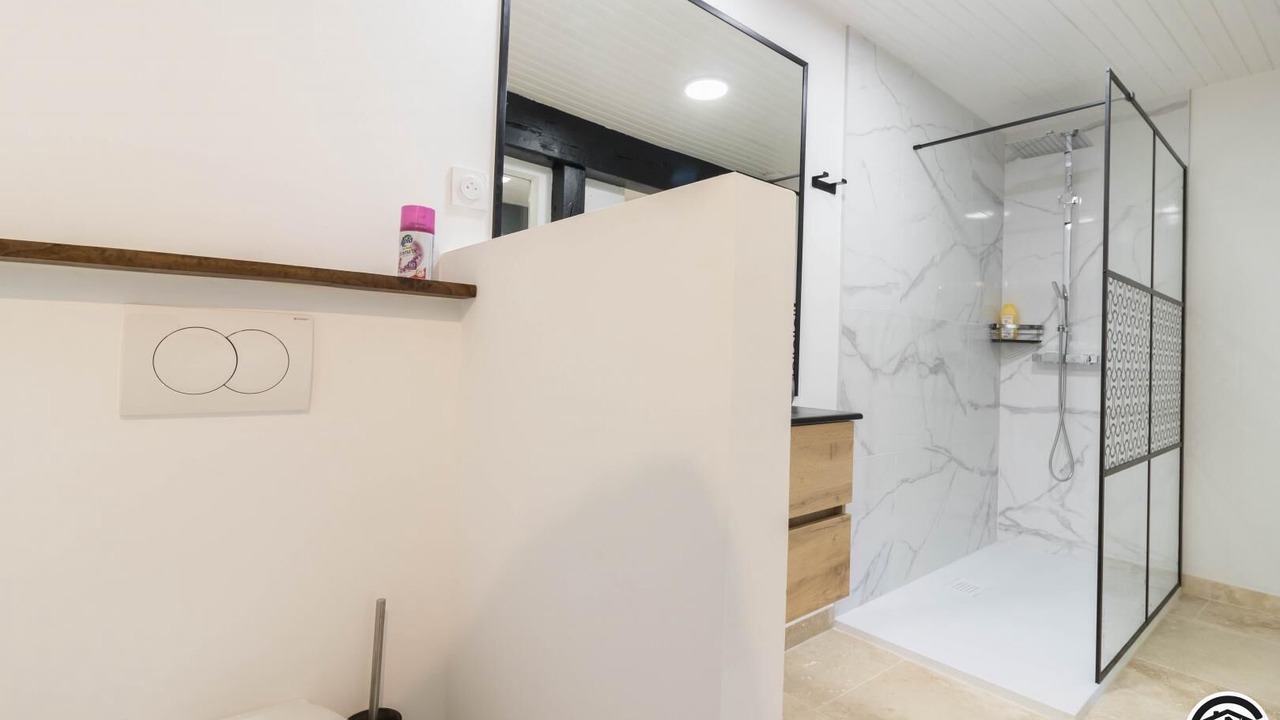 Photo of Bathroom in Lahage