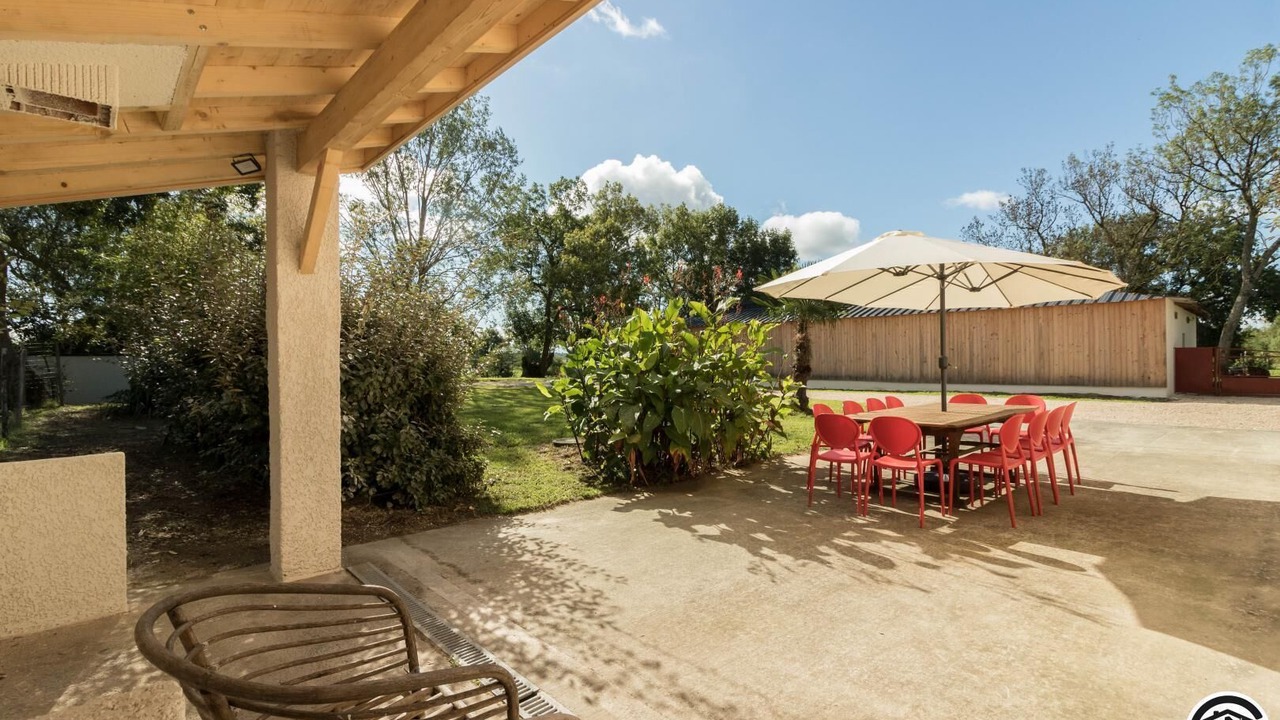 Photo of Outdoor in Lahage