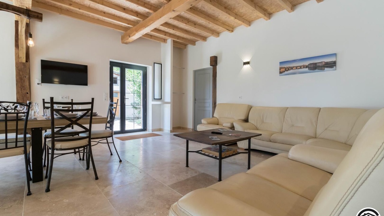Photo of Livingroom in Lahage