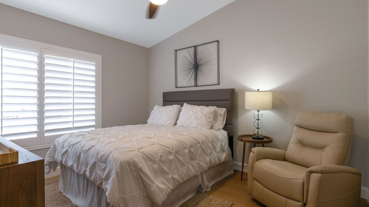 Photo of Bedroom in Palm Valley