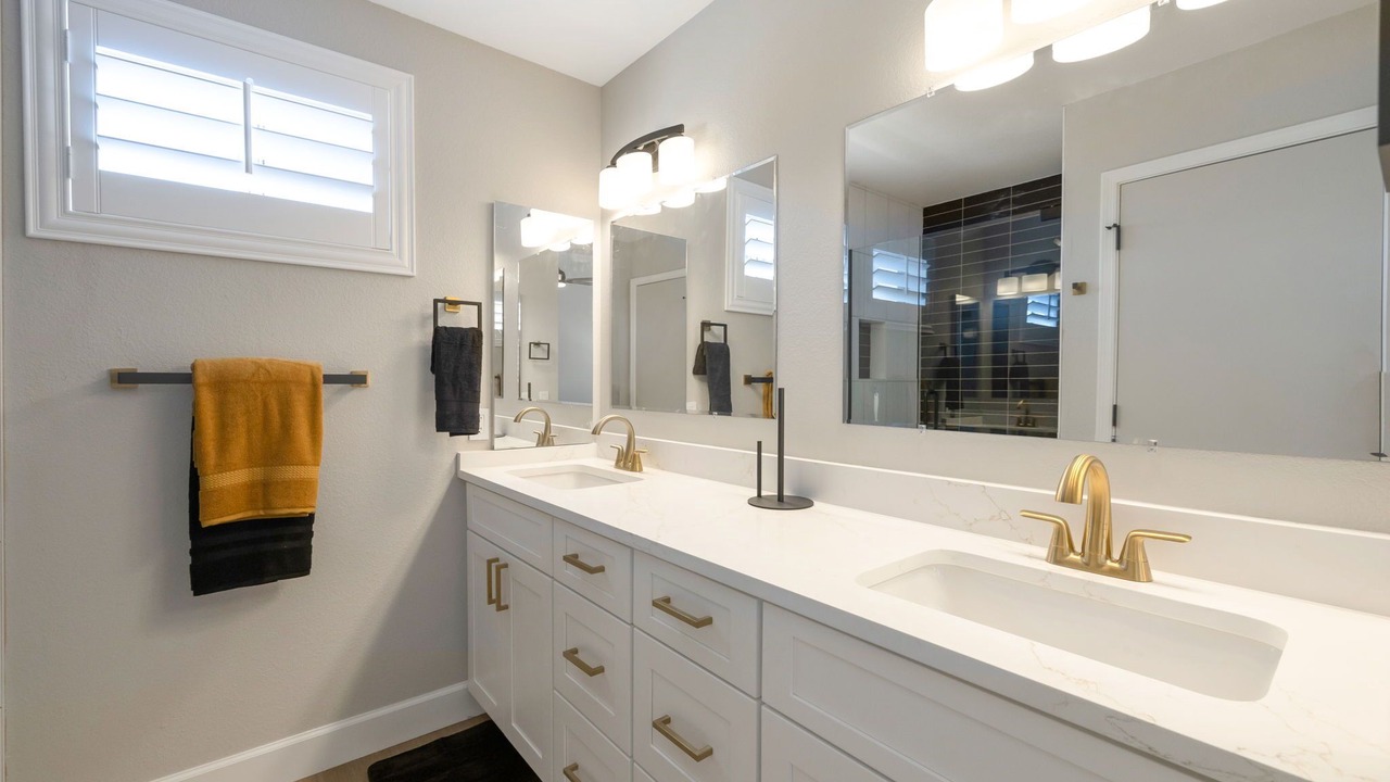 Photo of Bathroom in Palm Valley