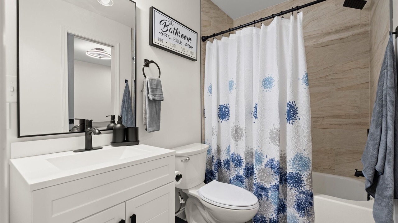 Photo of Bathroom in Belvedere Park