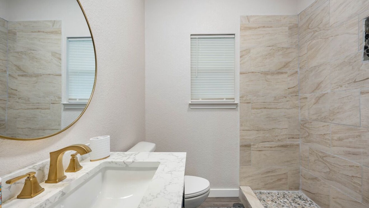 Photo of Bathroom in Government Hill