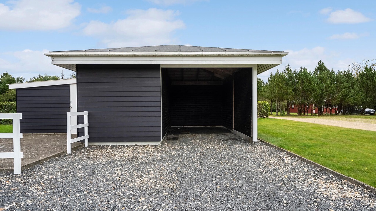 Photo of Others in Skaven Strand