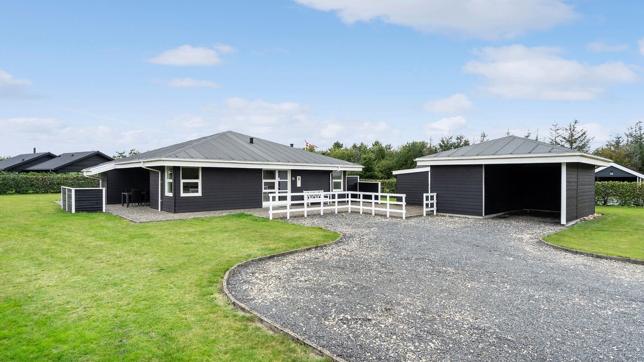 Photo of Others in Skaven Strand