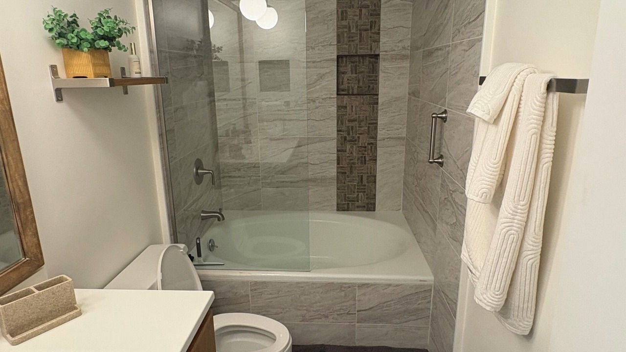 Photo of Bathroom in Daphne