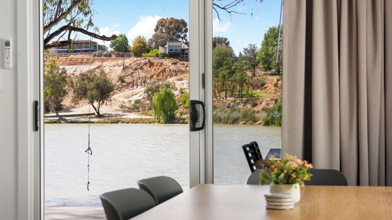 Photo of Livingroom in Renmark